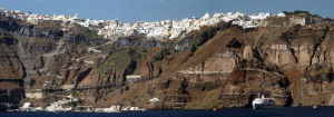 Tira, Santorinis hovedstad og største by