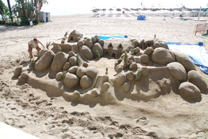 Kunstner på stranden
