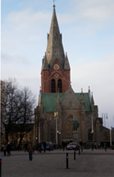 Kirken øverts i hovedgaten